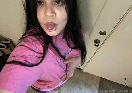 its em2 pornographic actress pic