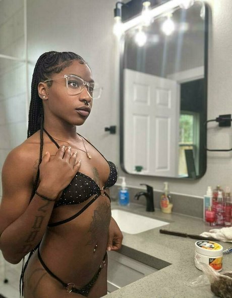 lesbehonest123 beautiful actress picture