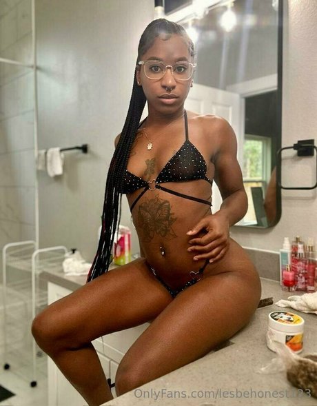 lesbehonest123 sexy star pictures