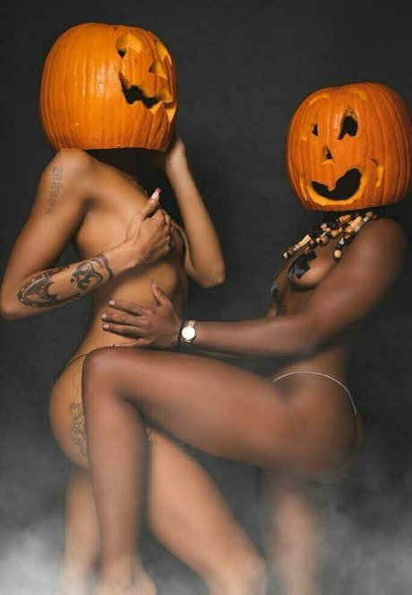 lesbehonest123 star exclusive photos