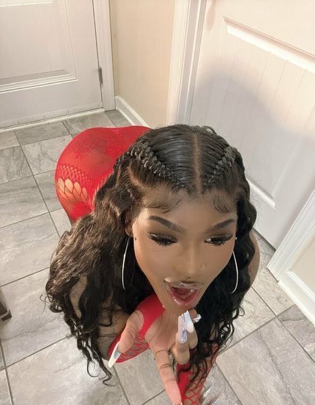 TSIndiaFrost model nice pictures