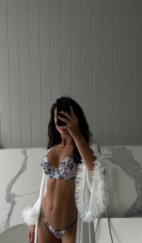 skyemoodyy pornstar top image