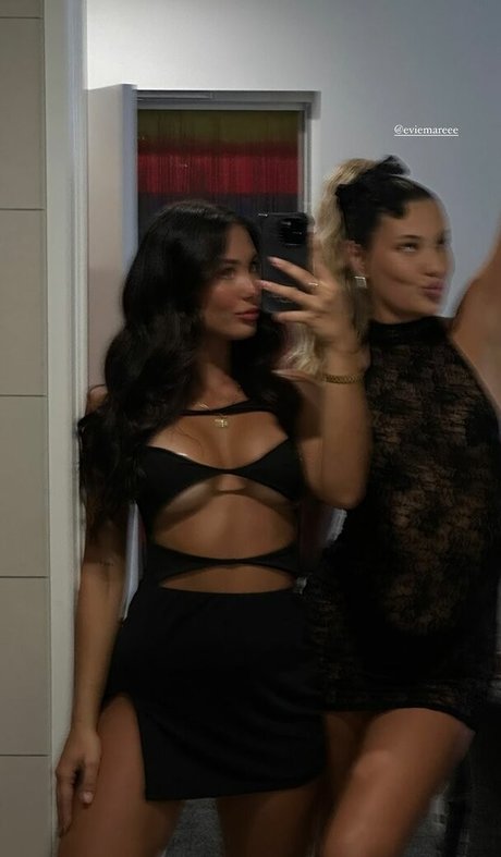 skyemoodyy sexy star photos