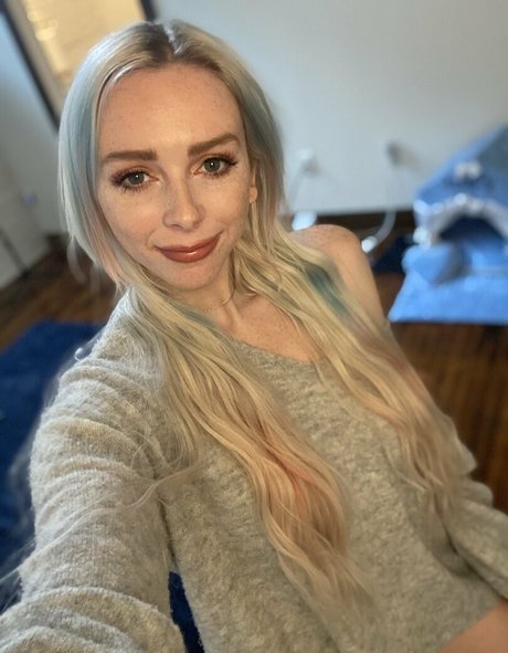 remireagan porn model pics