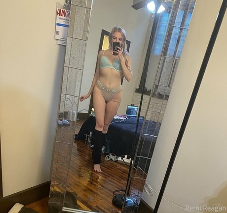 remireagan art star photos