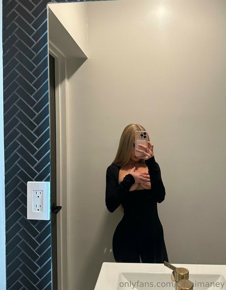 Monimaney pornstar sex picture