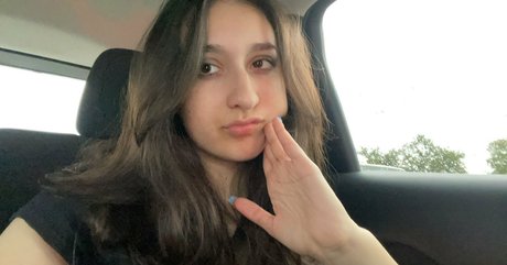 FloriGoAway model exclusive pics