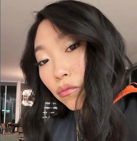 Awkwafina naked model picture