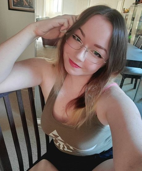 MissFushi model hd image