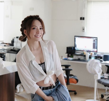 dollshin nude actress pictures