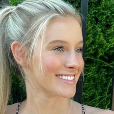 Sydney Chambers model beautiful pictures