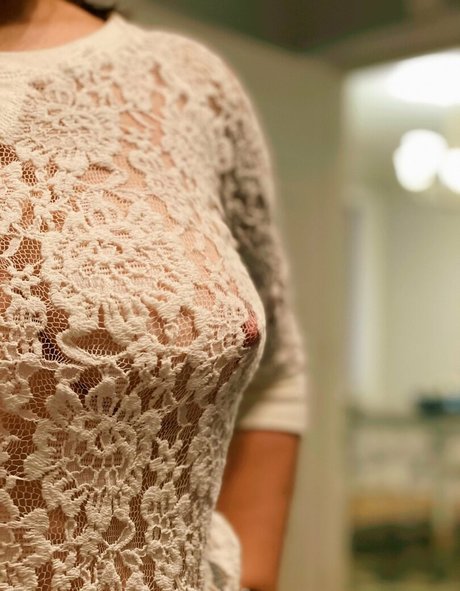 NipplyNurse model xxx photos