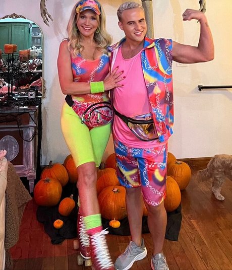 Barbara Alyn Woods perfect model photo