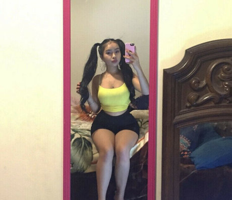 Julianarmah xxx pornstar image