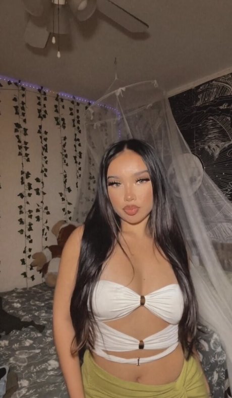 Julianarmah model top gallery