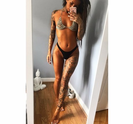 Victoria Vikki Blendell top model image