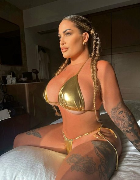 your obsession model top images