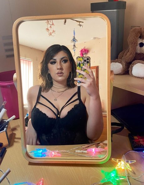 Eva Elizabeth model photos