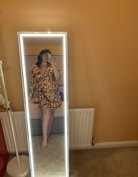 Eva Elizabeth nude actress img