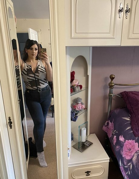 Eva Elizabeth naked star gallery