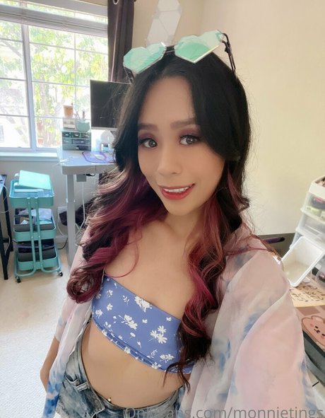 monnietings beautiful pornstar img