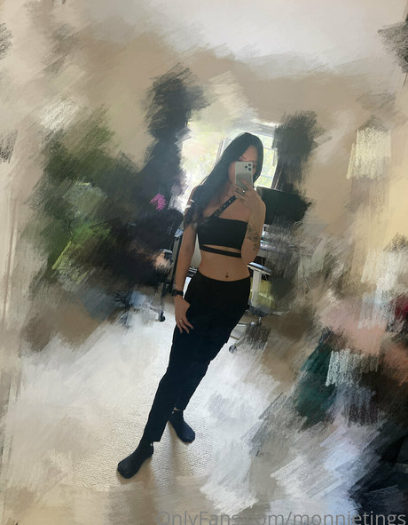 monnietings sexy model photo