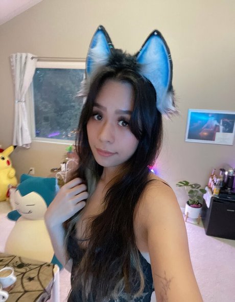 monnietings pretty pornstar photo