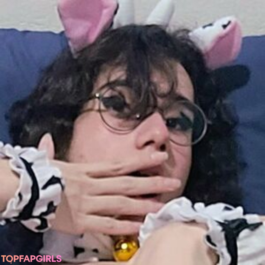 Little Yuna pornstar adult pic