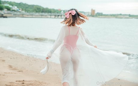 nianlin erotic actress galleries