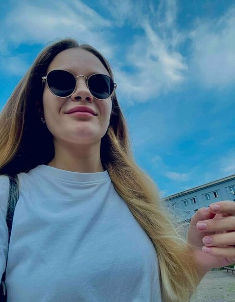 yummysofie art model photos