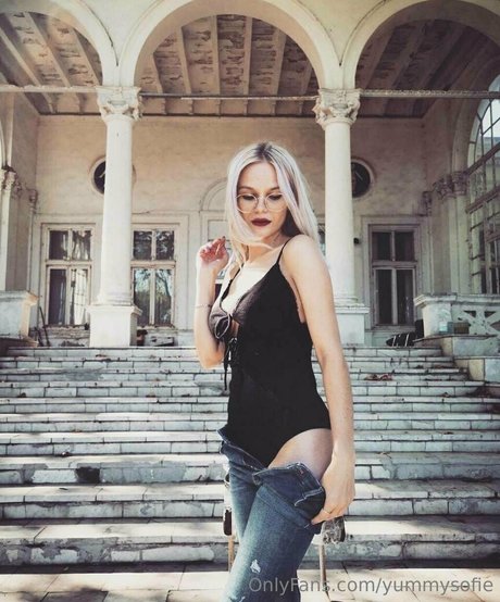 yummysofie nudes model picture