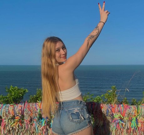 Camilleadrt naked star picture