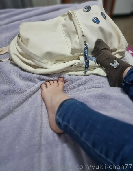 yourbluehairedwaifu hd model gallery