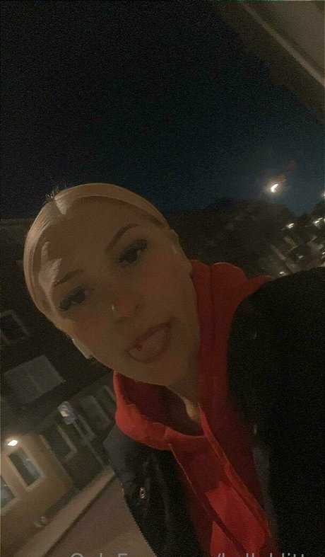 kellyklitta art star pics