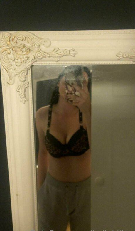 kellyklitta star nude picture