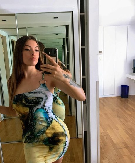 Daisy97096 model high quality picture