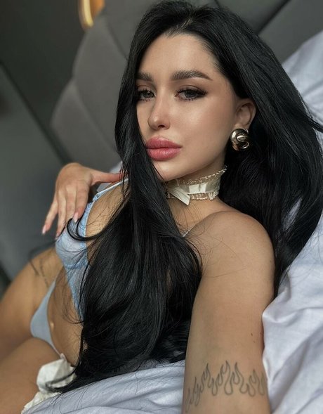 Honey Angel xxx actress img