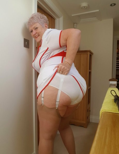 ukjoolz nude pornstar image