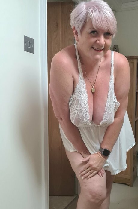 ukjoolz adult actress pics