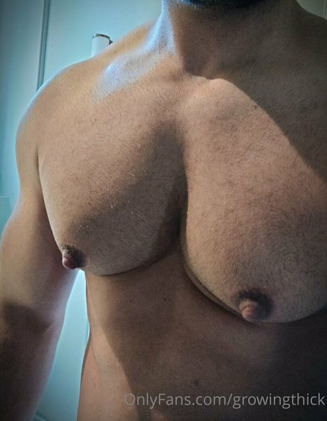 growingthick star naked image