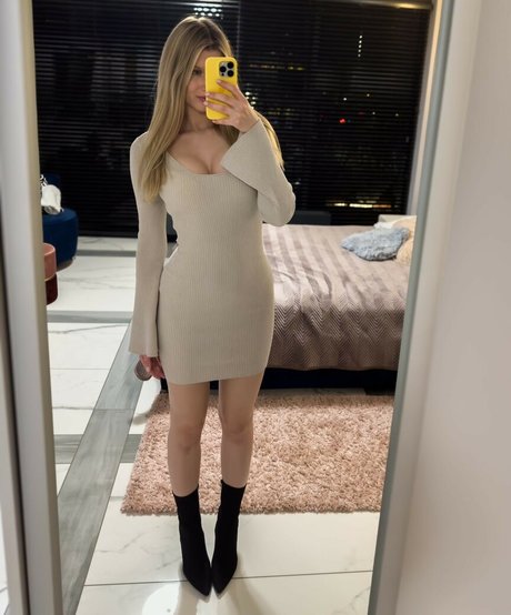 Mirtillaa M beautiful model img