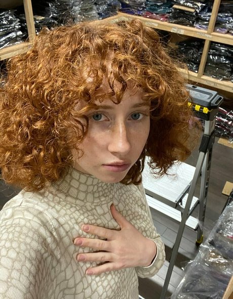 naomime naked model pic