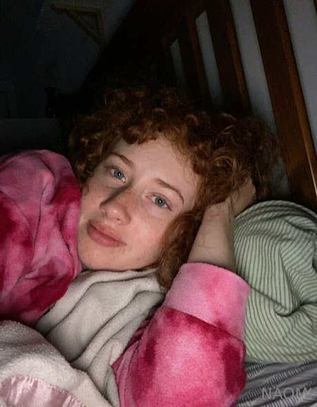 naomime nude pornstar pictures