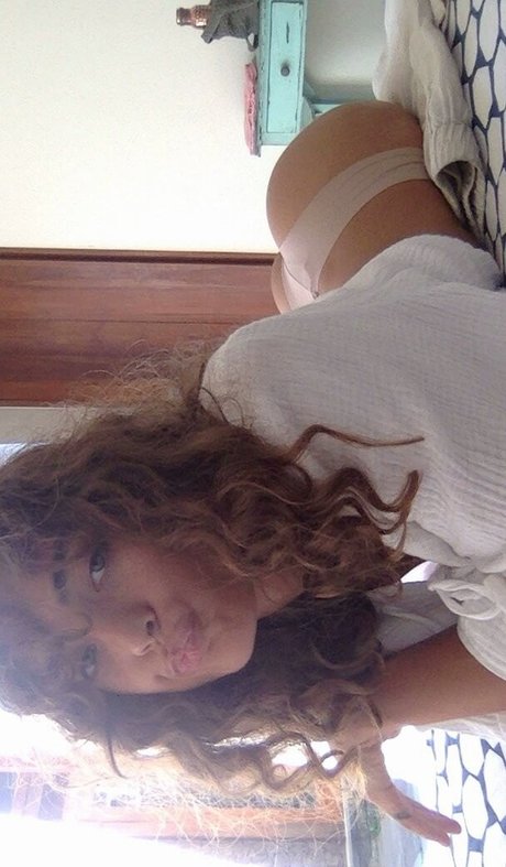 Vanessa Moe hot pornstar pics