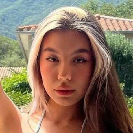 Deniseone pornstar nude image