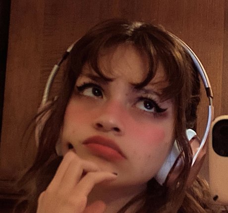 Teeniepet beautiful pornstar images