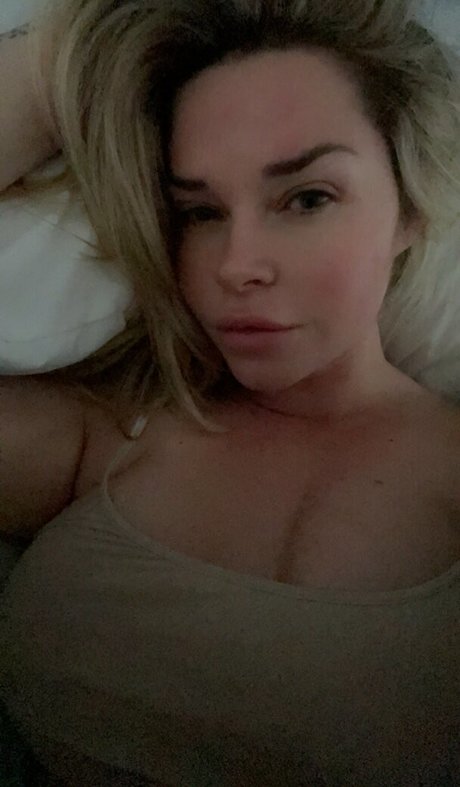 sjbasically model photo