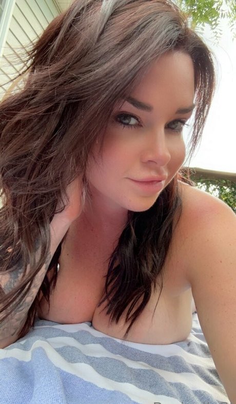 sjbasically hot model images