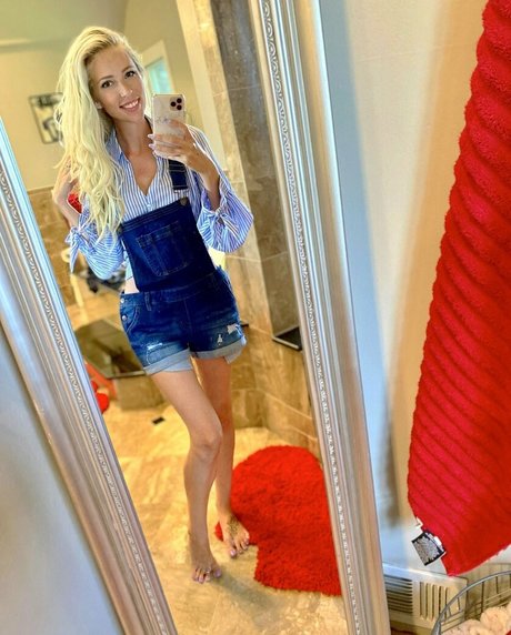 TheRealJennaJay model exclusive pictures