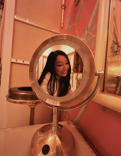 leesherfree star sexy pic